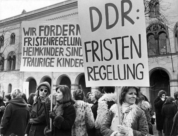 Demonstration für die DDR-Fristenlösung, München 1975. Quelle: EMMA-Archiv © Isolde Ohlbaum