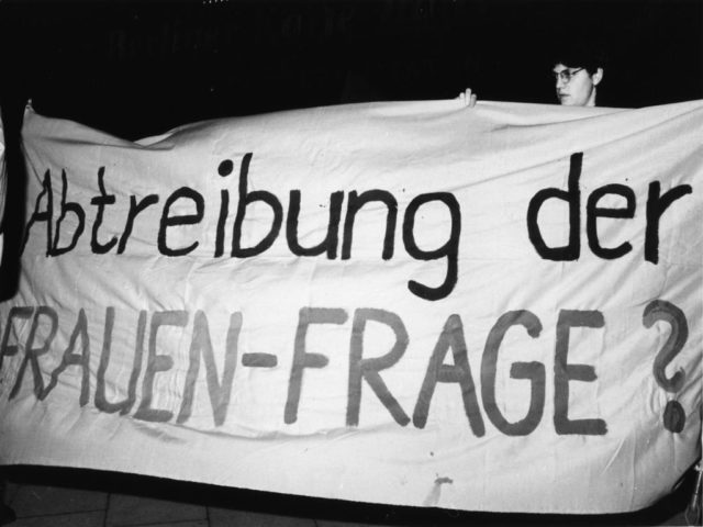 © Bettina Flitner, First women's demonstration in Eastern Berlin, 13.02.1990 (FMT Shelf Mark: FT.02.0101)