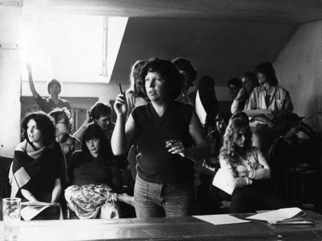 Treffen schreibender Frauen, 1976, © Ina Suchert, Quelle: EMMA-Archiv, Treffen schreibender Frauen in München, Mai 1976 (FMT-Signatur: FT.02.0248)
