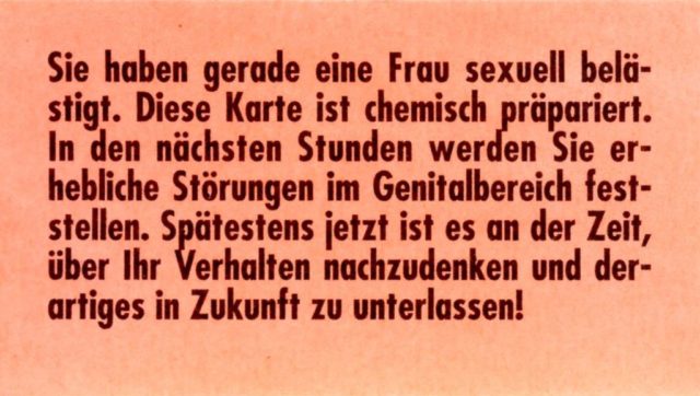 Postkarte, 1994, Pressedokumentation I : Sexuelle Belästigung am Arbeitsplatz (FMT-shelfmark: PD-AR.03.07).
