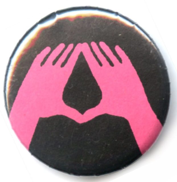 Button Vulva-Symbol, (FMT-Signatur: VAR.02.054)